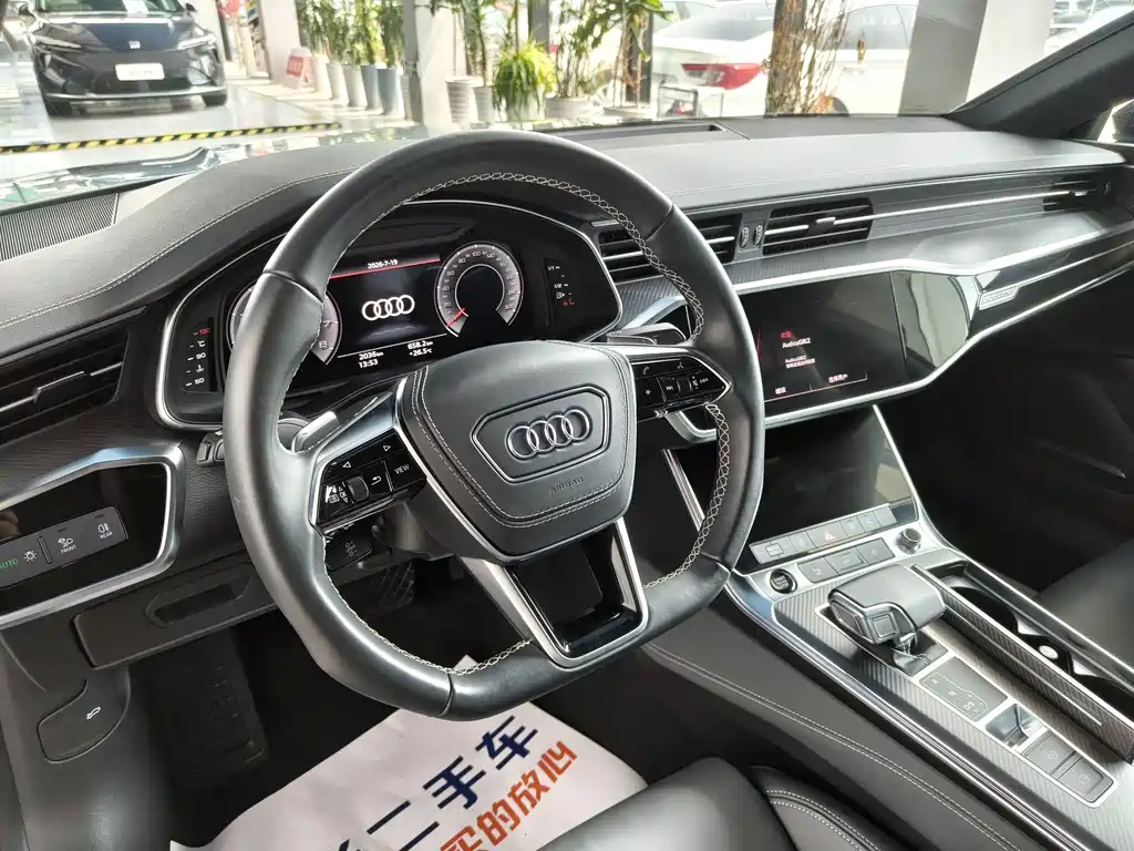 Audi A7L 2025 — фото 8