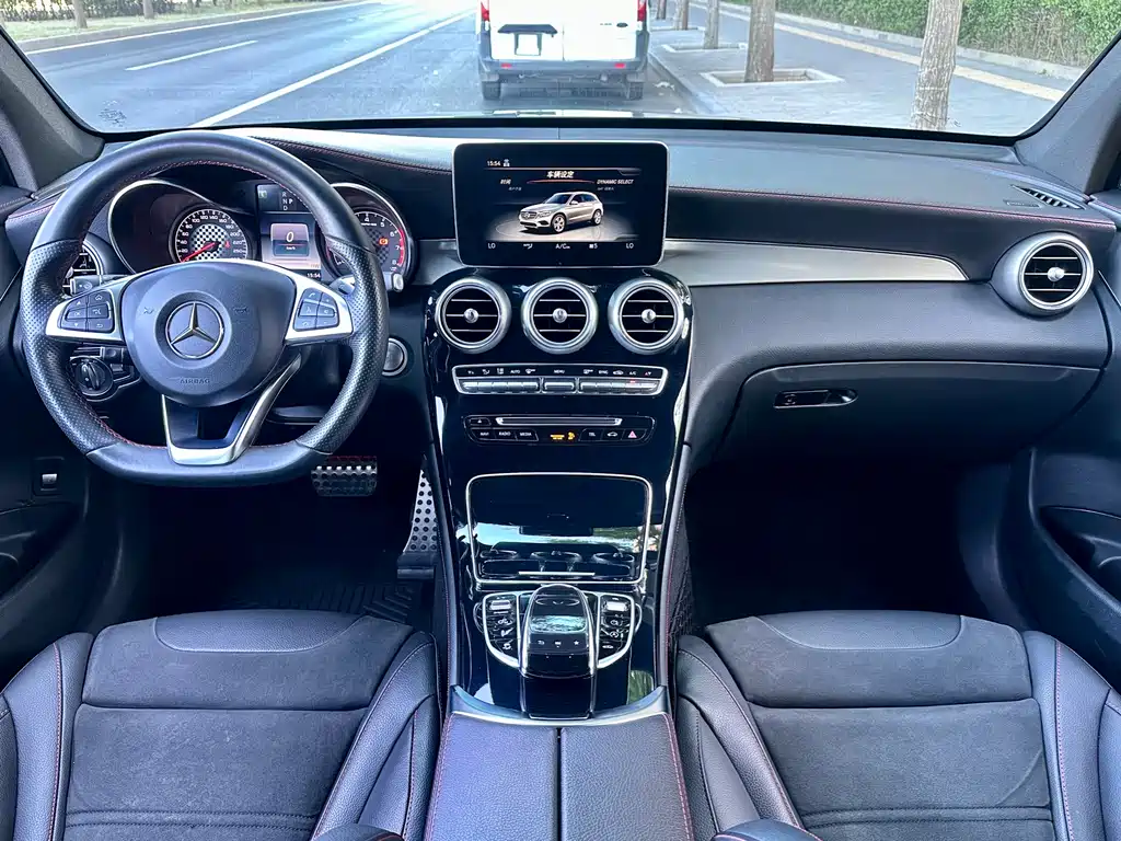 Mercedes-Benz GLC AMG 2018 — фото 7