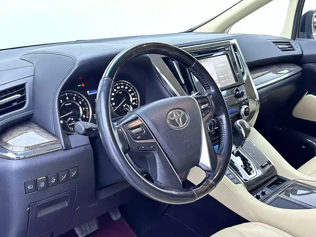 Toyota Alphard 2019 — фото 4