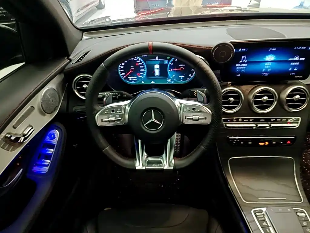 Mercedes-Benz GLC AMG 2021 — фото 11