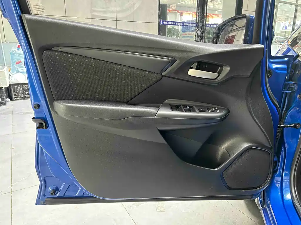 Honda Fit 2017 — фото 12