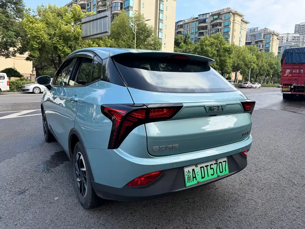 Neta V 2022