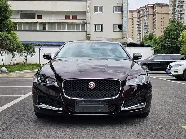 Jaguar XFL 2017