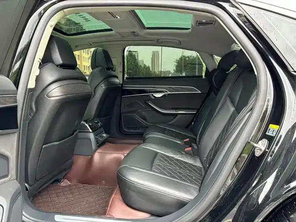 Audi A8 2023