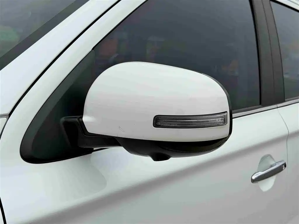 Mitsubishi Outlander 2021 — фото 15