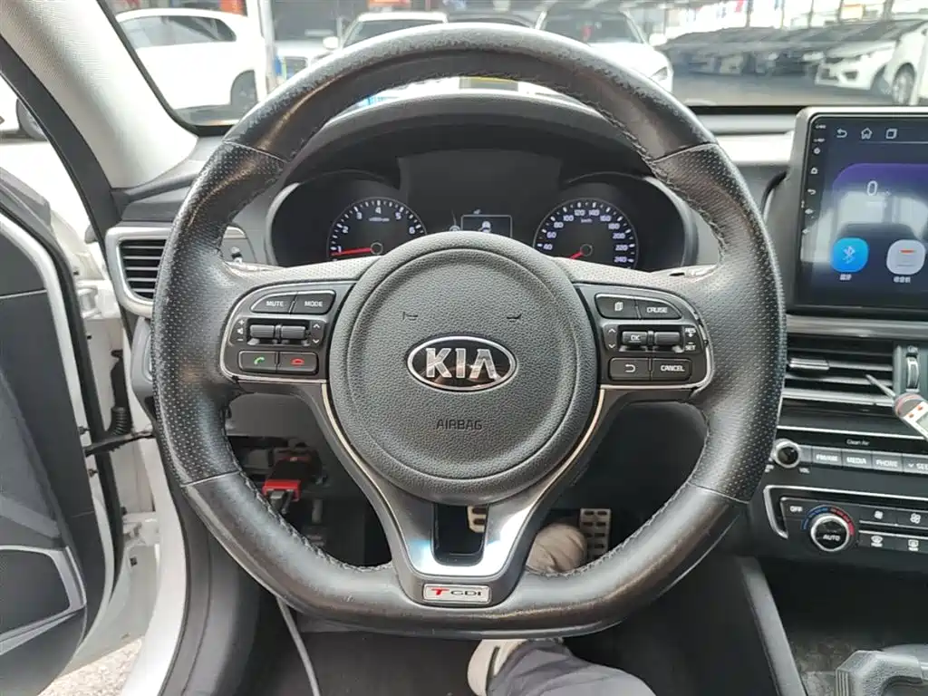 Kia K5 2016 — фото 11
