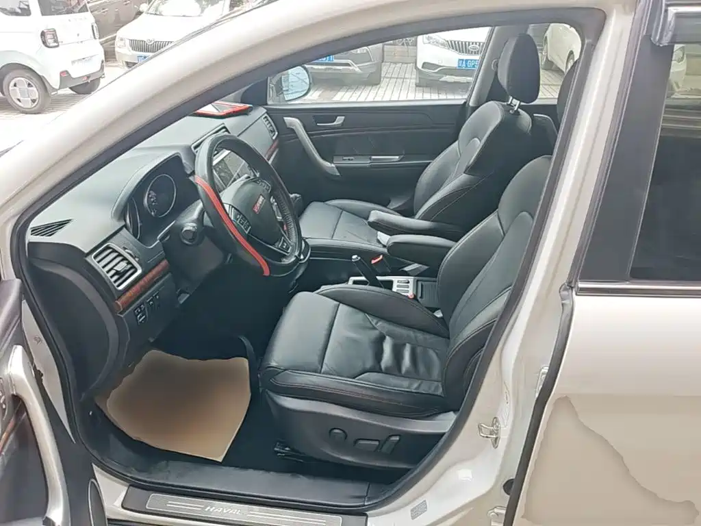 Haval H6 2015 — фото 15