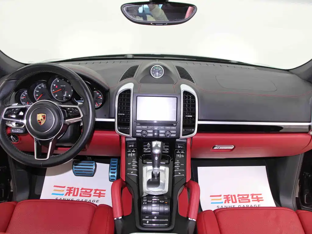 Porsche Cayenne 2015 — фото 12