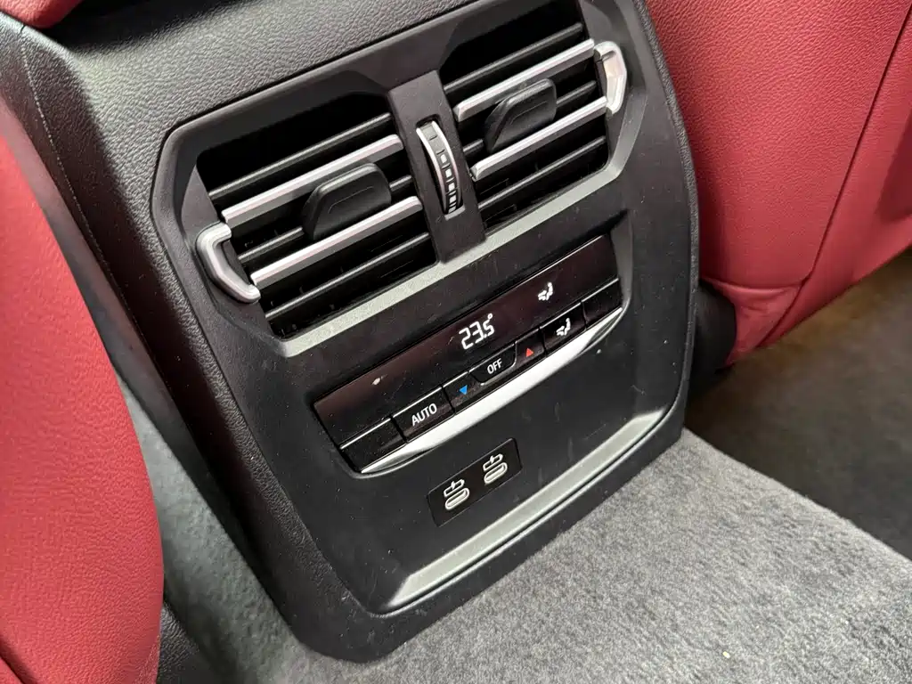 BMW 3 Series 2023 — фото 13