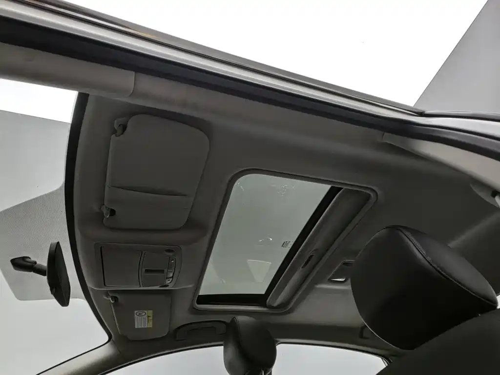Nissan Sylphy 2016 — фото 14