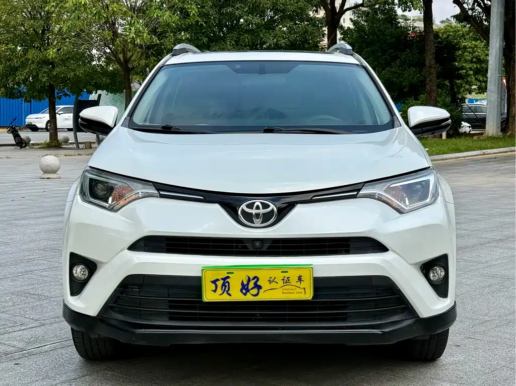 Toyota RAV4 2017 — фото 2