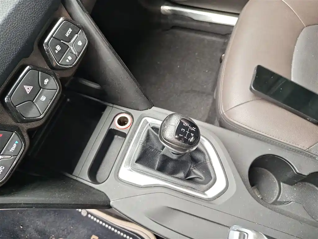 GAC Motor Trumpchi GS4 2017 — фото 14