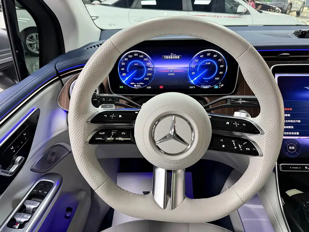 Mercedes-Benz EQE SUV 2025 — фото 8