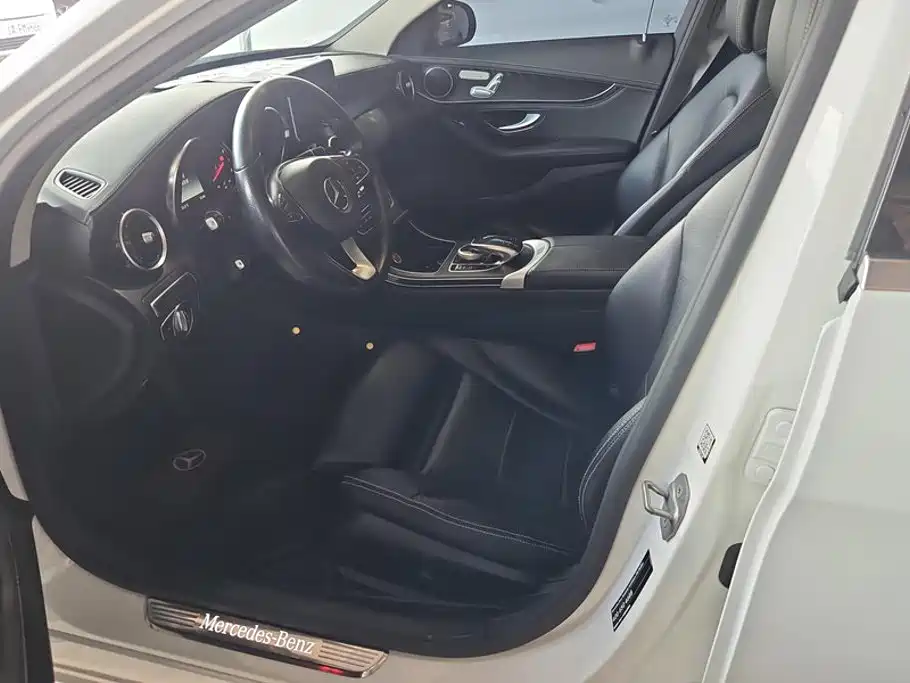 Mercedes-Benz C-Class 2018 — фото 9