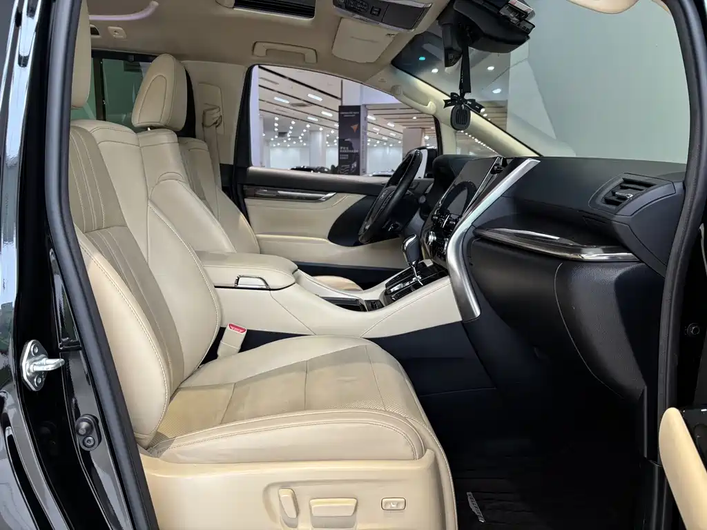Toyota Vellfire 2021 — фото 16