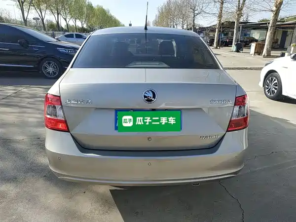 Skoda Rapid 2015