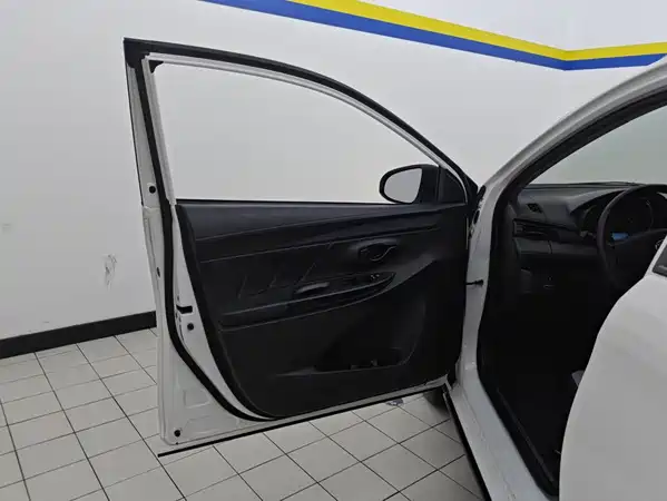 Toyota Yaris L 2020