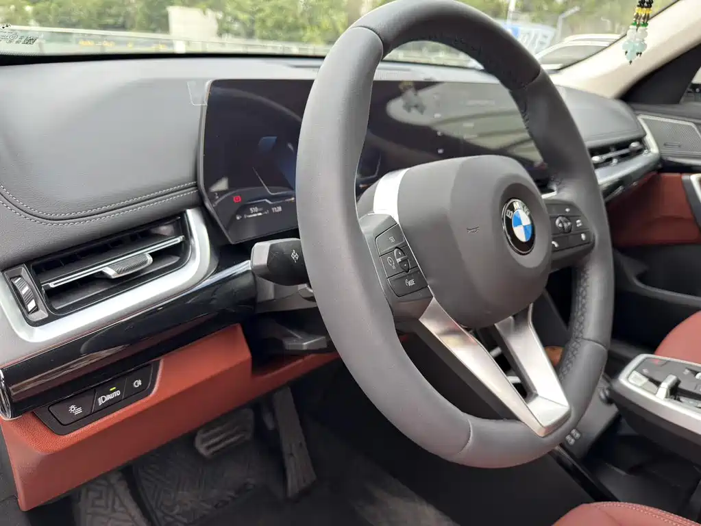 BMW X1 2025