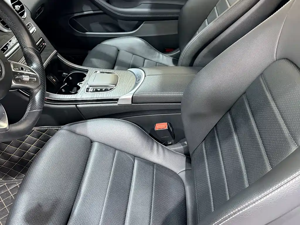 Mercedes-Benz C-Class 2020