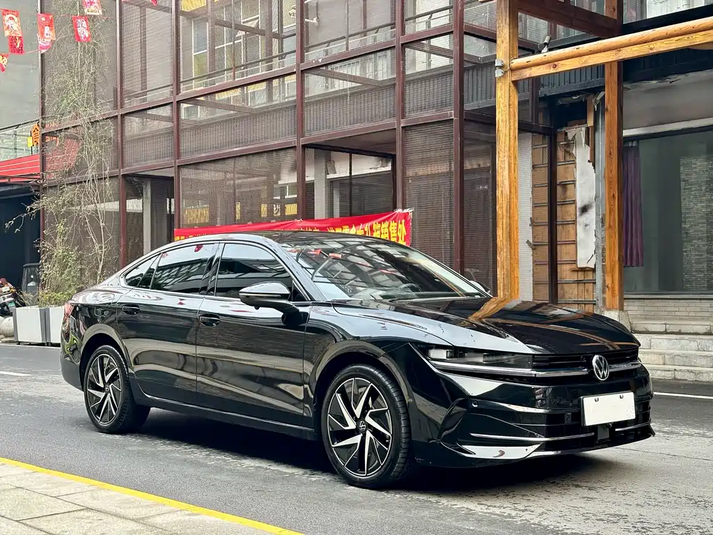 Volkswagen Magotan 2025