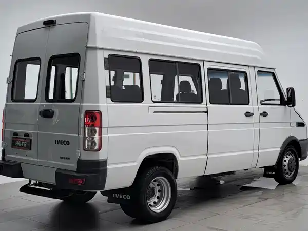 Iveco Proud 2023