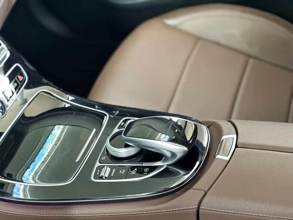 Mercedes-Benz E-Class 2017 — фото 7