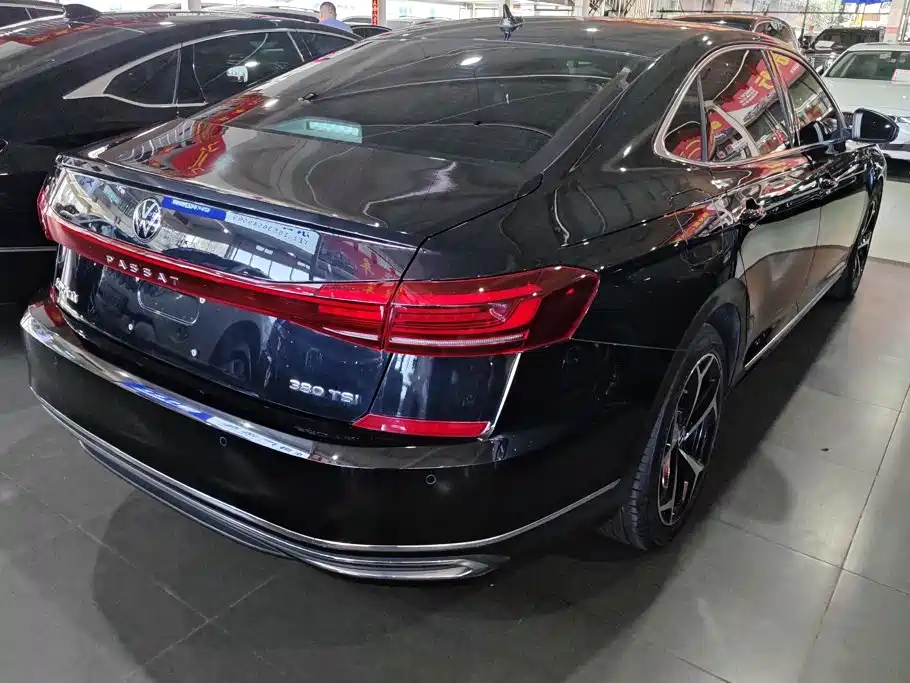 Volkswagen Passat 2024