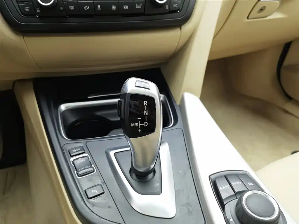 BMW 3 Series 2015 — фото 13