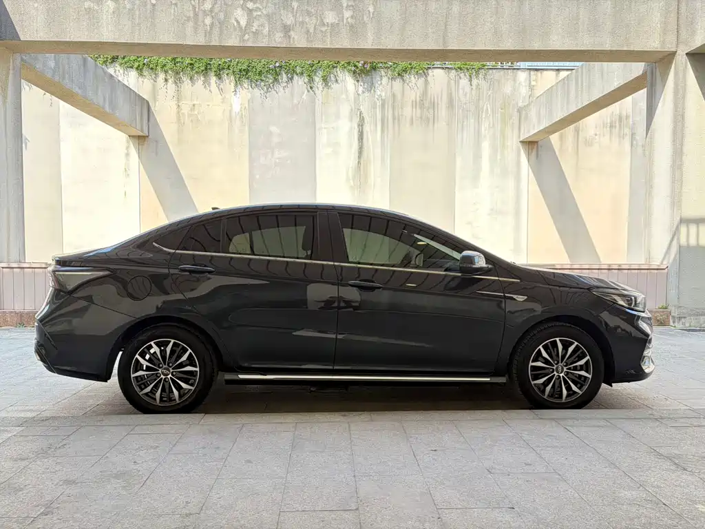 Chery Arrizo 5 PLUS 2023 — фото 14