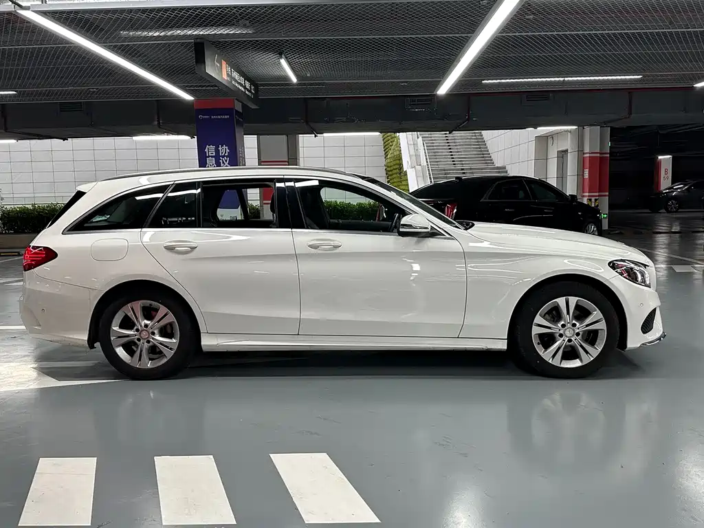 Mercedes-Benz C-Class 2016