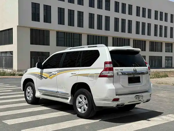 Toyota Prado 2016