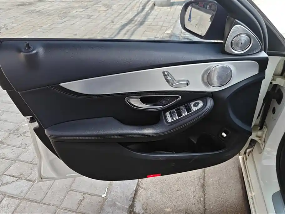 Mercedes-Benz C-Class 2019