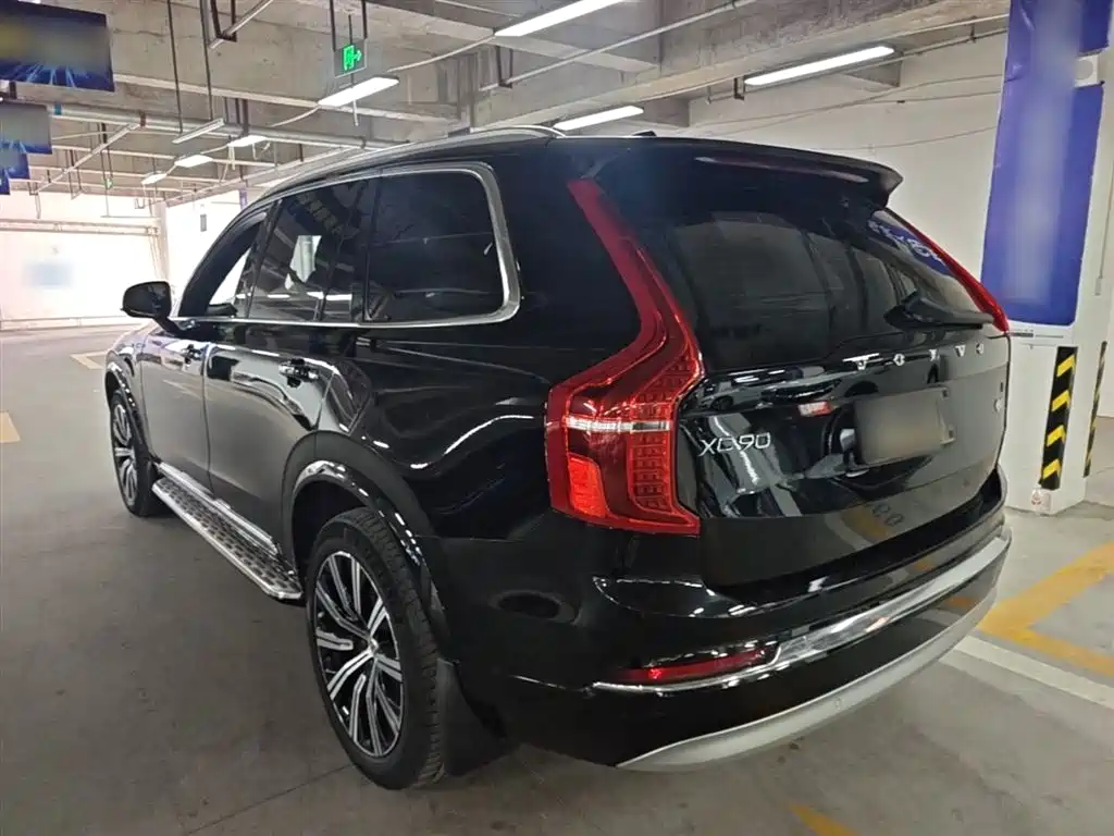 Volvo XC90 2022 — фото 5