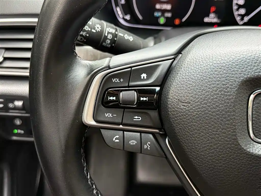 Honda Inspire 2023 — фото 28