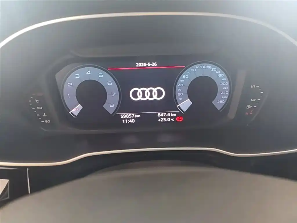 Audi Q3 2019 — фото 12