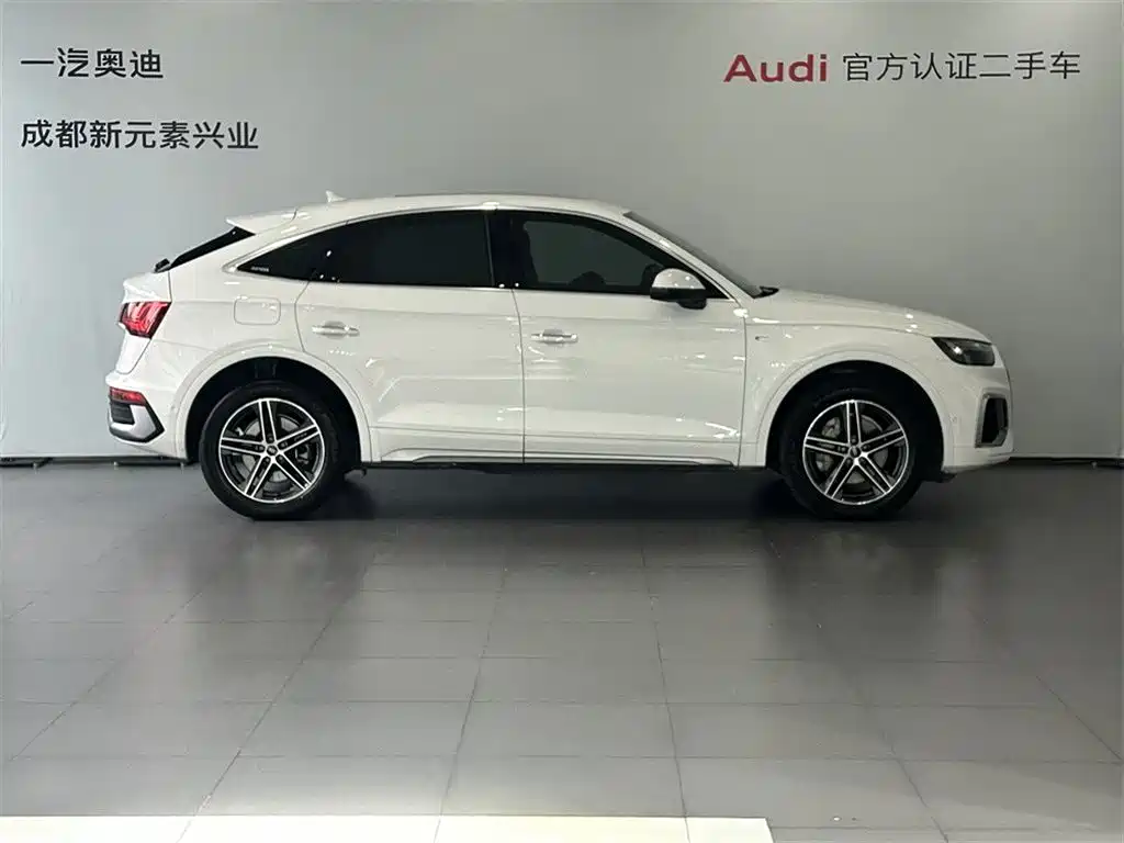 Audi Q5L Sportback 2021 — фото 3