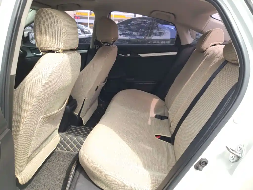 Honda Civic 2019 — фото 17