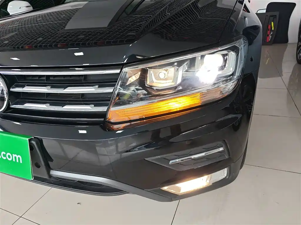 Volkswagen Tiguan L 2020 — фото 19