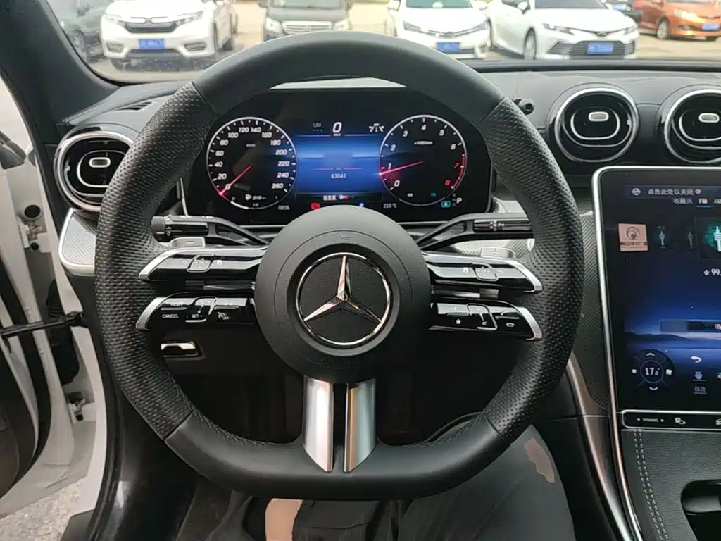 Mercedes-Benz C-Class 2023 — фото 11