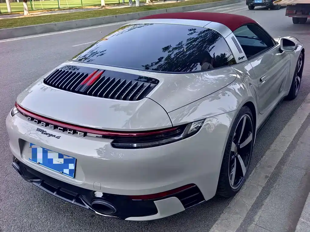 Porsche 911 2023 — фото 4