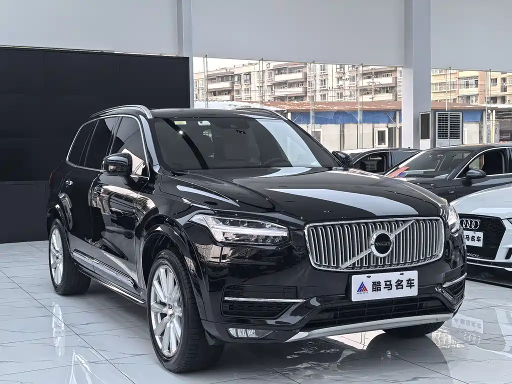 Volvo XC90 2019 — фото 3