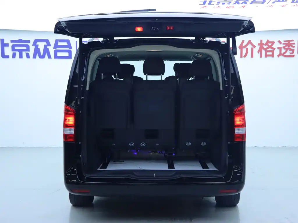 Mercedes-Benz Vito 2023 — фото 26