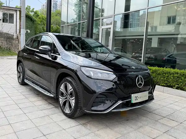 Mercedes-Benz EQE SUV 2024