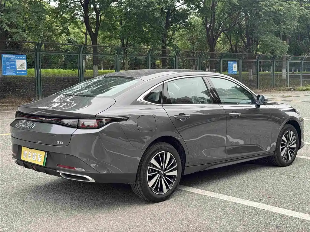 Changan Eado PHEV 2026 — фото 4
