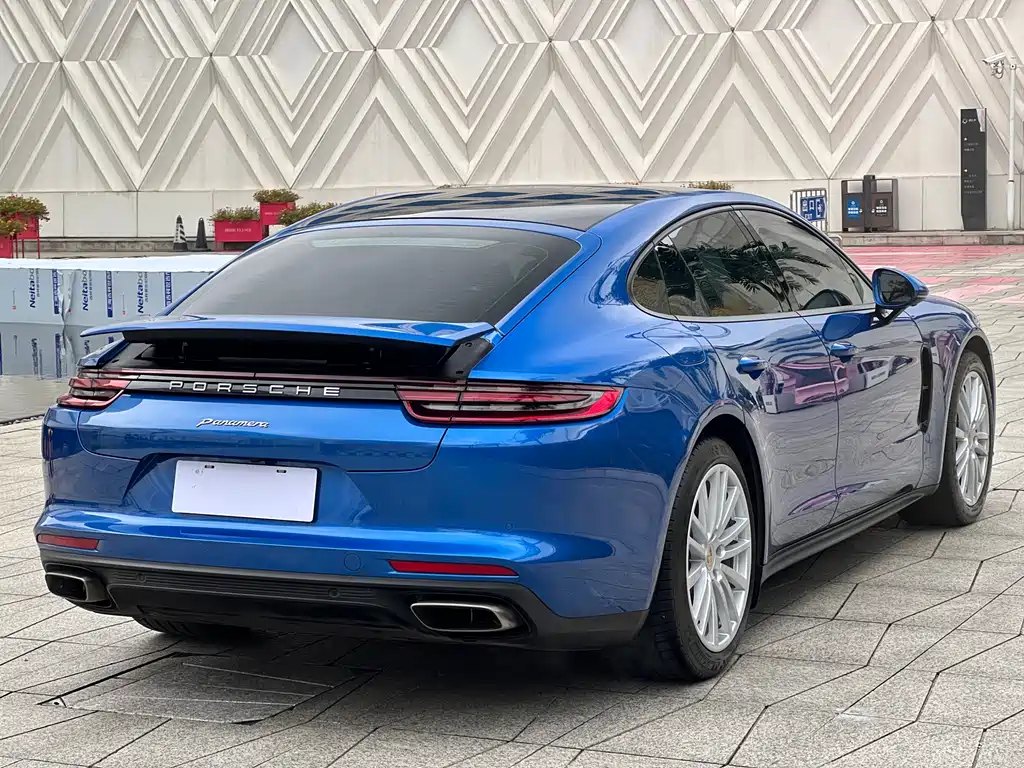 Porsche Panamera 2019 — фото 6