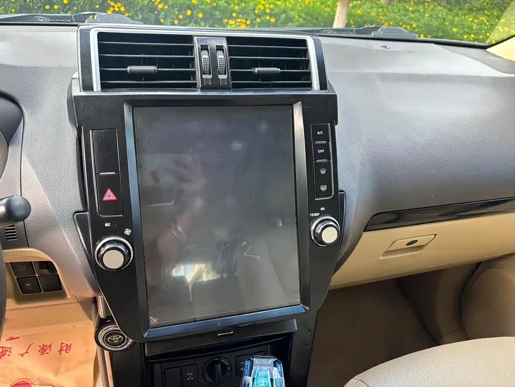 Toyota Prado 2017 — фото 12