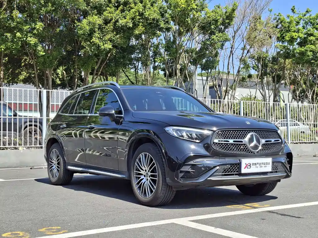 Mercedes-Benz GLC 2025