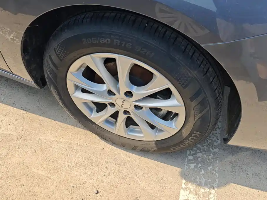 Roewe i5 2025