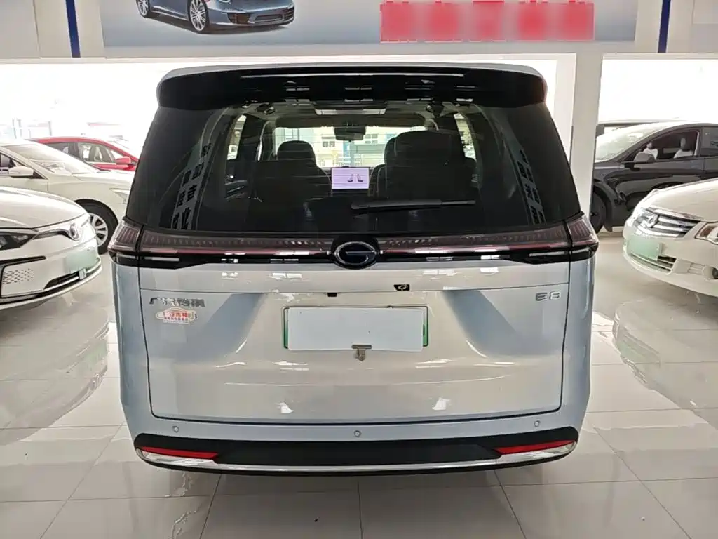 GAC Motor E8 PHEV 2024 — фото 6