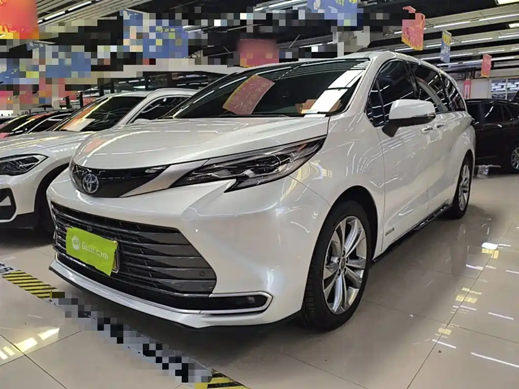 Toyota Sienna 2024 — фото 2